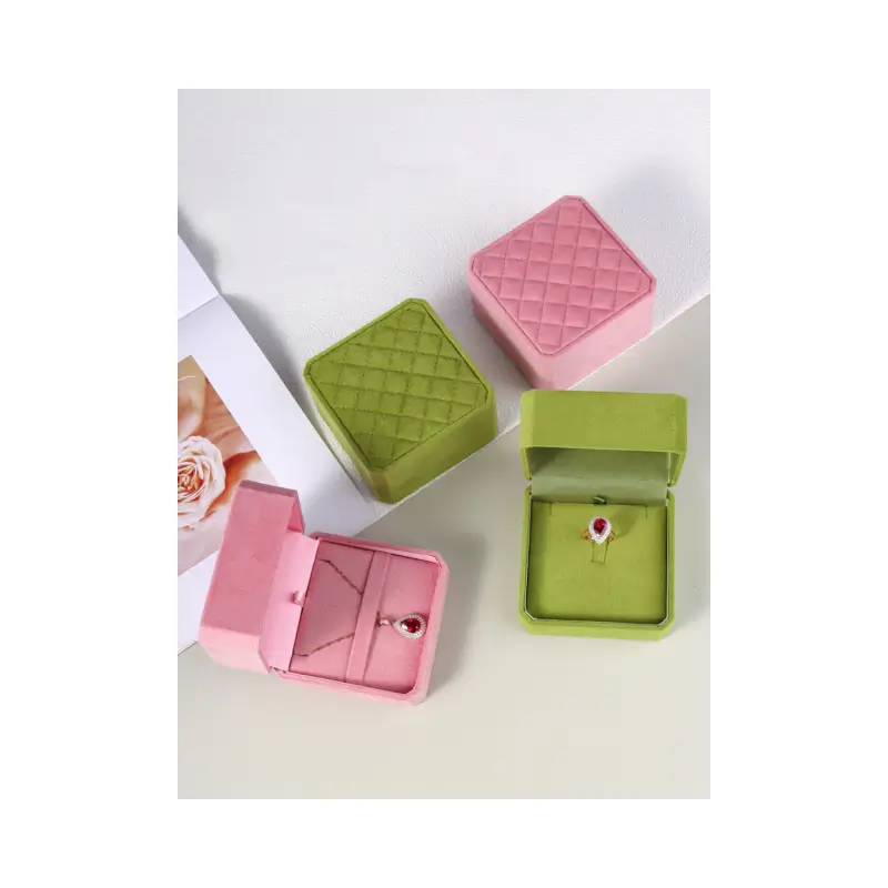 Personalized Luxury Packaging for Premium Skincare Products | Bespoke Packaging Solutions for High-End Beauty Merchants Needing Branded Appeal - 10288