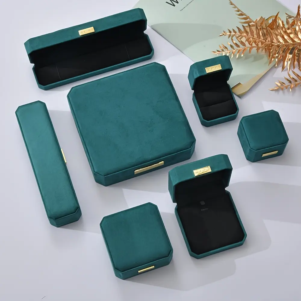 Richpack Custom Jewellery Packaging | Luxury Jewellery Packaging Boxes Customizable Packaging Solutions for Bracelets, Earrings, and More - 10493
