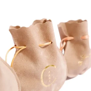 Stylish Custom Velvet Jewelry Pouches with Drawstring Closures | Secure and Personalized Packaging Solutions for High-End Jewelry Retailers - Ball jewelry pouch 234 to be packed