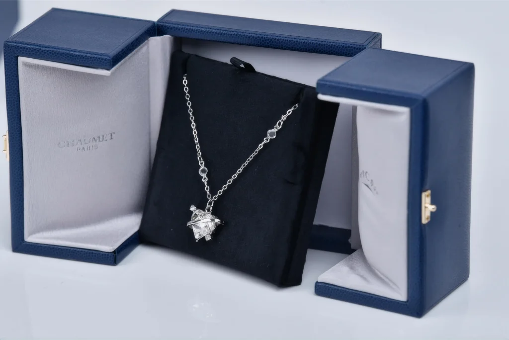 Top 10 Luxury Jewelry Packaging Designs to Impress Your Clients - Chaumet jewelry box 1024x684