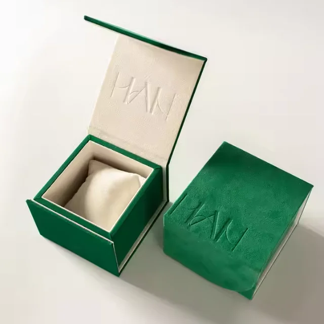 Custom Velvet Jewelry Boxes with Magnetic Closure and Logo | Secure and Stylish Packaging Tailored Solutions for Jewelry Brands - Custom velvet jewelry boxes with magnetic closure and logo2