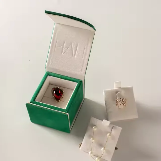 Custom Velvet Jewelry Boxes with Magnetic Closure and Logo | Secure and Stylish Packaging Tailored Solutions for Jewelry Brands - Custom velvet jewelry boxes with magnetic closure and logo3