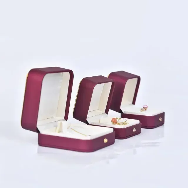 Innovative Jewelry Packaging from Richpack | Chinese Jewelry Box Manufacturer Provides Premium Packaging Solutions for Jewelry Brands and Retailers - DSC 4513