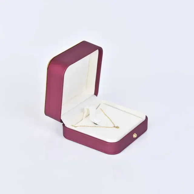 Innovative Jewelry Packaging from Richpack | Chinese Jewelry Box Manufacturer Provides Premium Packaging Solutions for Jewelry Brands and Retailers - DSC 4515