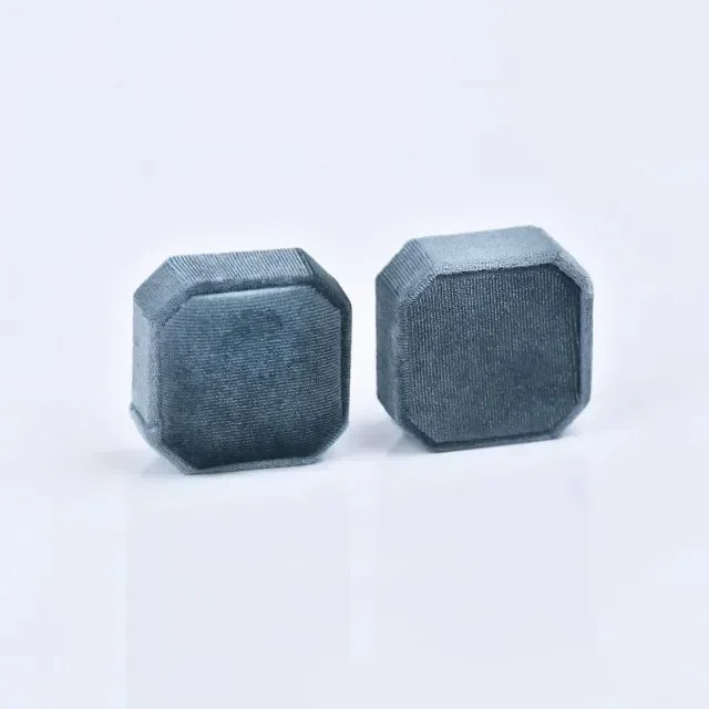 Small Velvet Earring Boxes for Luxurious Display | Perfect for Retail and Wholesale Richpack Corporate Gifting Solutions - DSC 6342