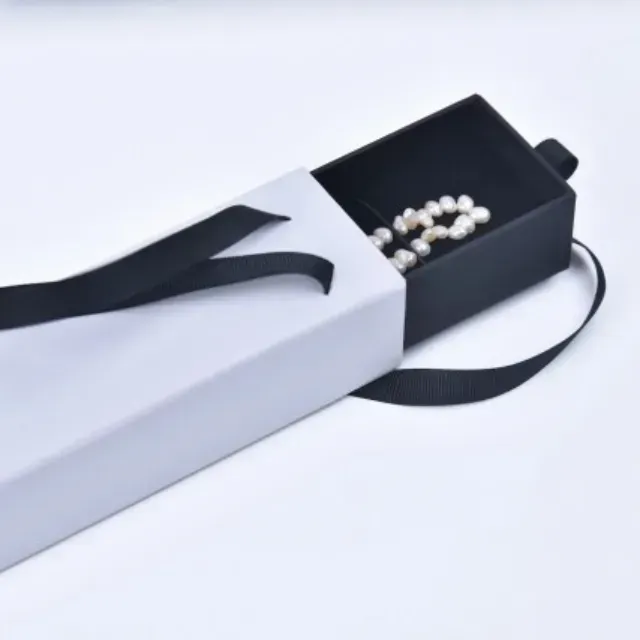 Cost-Effective Bulk Packaging Solutions for Jewelry Brands | Perfect for Wholesalers Needing Scalable and Customizable High-Volume Packaging - DSC 6473