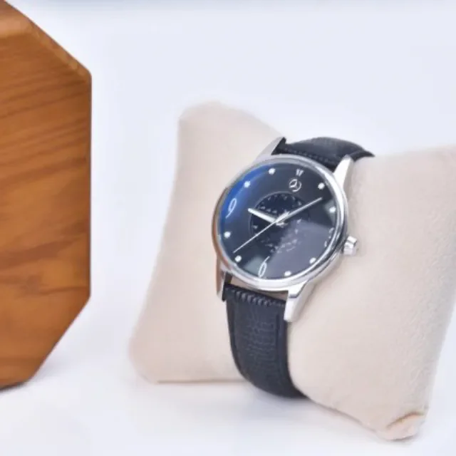 Premium Watch Gift Boxes with Secure Cushion Inserts | Stylish Watch Gift Boxes with Custom Options for Retailers and Bulk Orders - DSC 6503