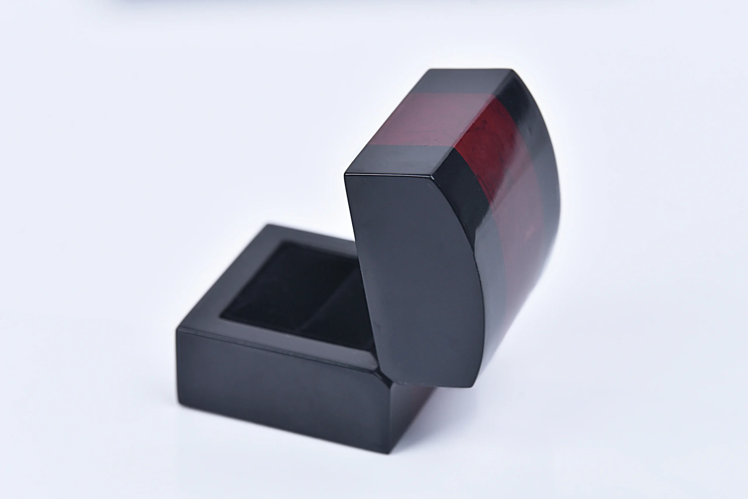 Sustainable Custom Branded Jewelry Packaging with Eco-Friendly Materials | Perfect for Premium Jewelry Brands Needing Green and Personalized Packaging - DSC 6694