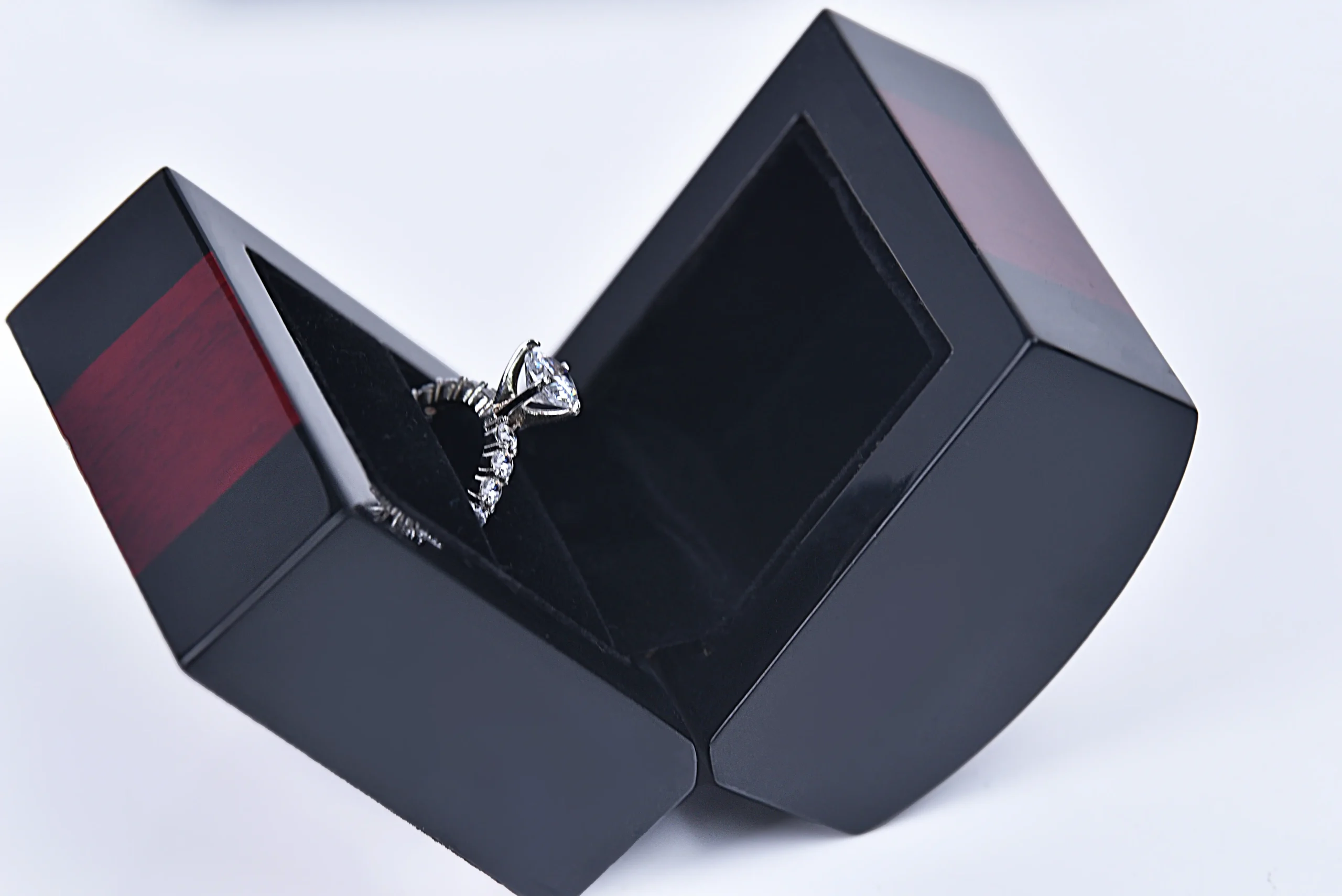 Sustainable Custom Branded Jewelry Packaging with Eco-Friendly Materials | Perfect for Premium Jewelry Brands Needing Green and Personalized Packaging - DSC 6697