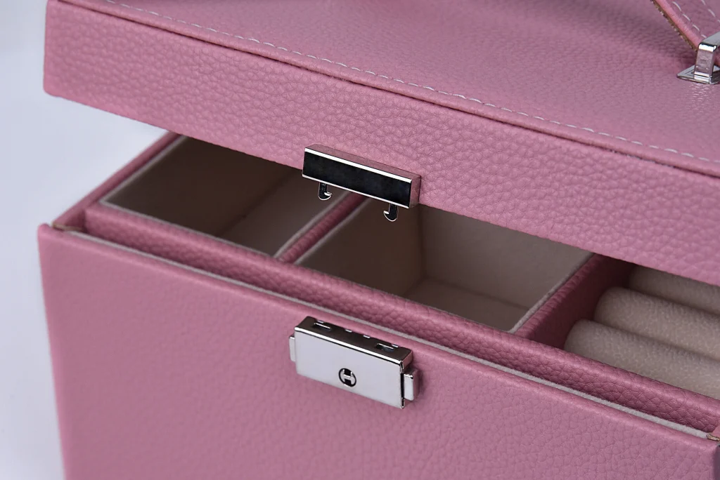 10 Best Customizable Jewelry Packaging Solutions for Standout Branding - DSC 8212 1024x684