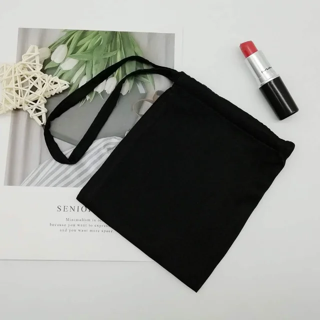 Sophisticated and Durable Drawstring Silk Pouches for Luxury Jewelry | Secure and Elegant Packaging for Fine Jewelry Retailers and High-End Merchants - Drawstring silk pouches for luxury jewelry4