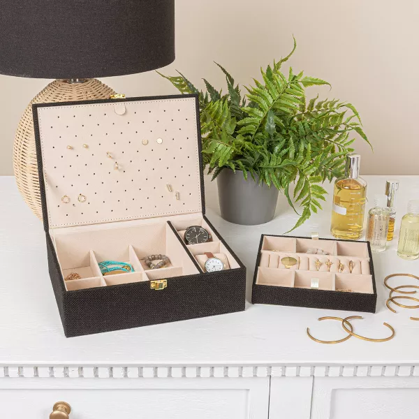Affordable Bespoke Jewelry Organizers with Low Minimum Order Quantities | Designed for Small-Scale Jewelry Retailers Needing Custom Packaging - GUEST 7188a81d b2a3 407f bb38 b23a00a4baab