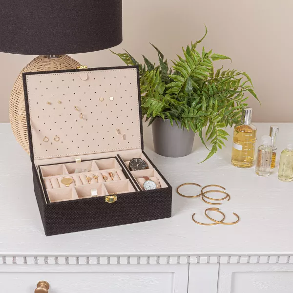 Affordable Bespoke Jewelry Organizers with Low Minimum Order Quantities | Designed for Small-Scale Jewelry Retailers Needing Custom Packaging - GUEST f4eb2592 a575 46ae b305 4d44e624bafb