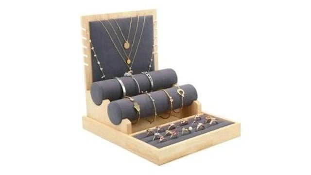 High Impact Jewelry Displays at Competitive Prices (2)