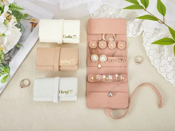 Custom Jewelry Packaging vs. Off-the-Shelf Solutions: Unveiling Branding Potential - Storage Jewelry Pouches 2