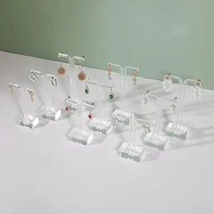Sleek Acrylic Earring Stand for Wholesale and Retail Display - Customizable Acrylic Earring Rack by Richpack for Jewelry Brands and Exhibitors - arcylic earring display (3)