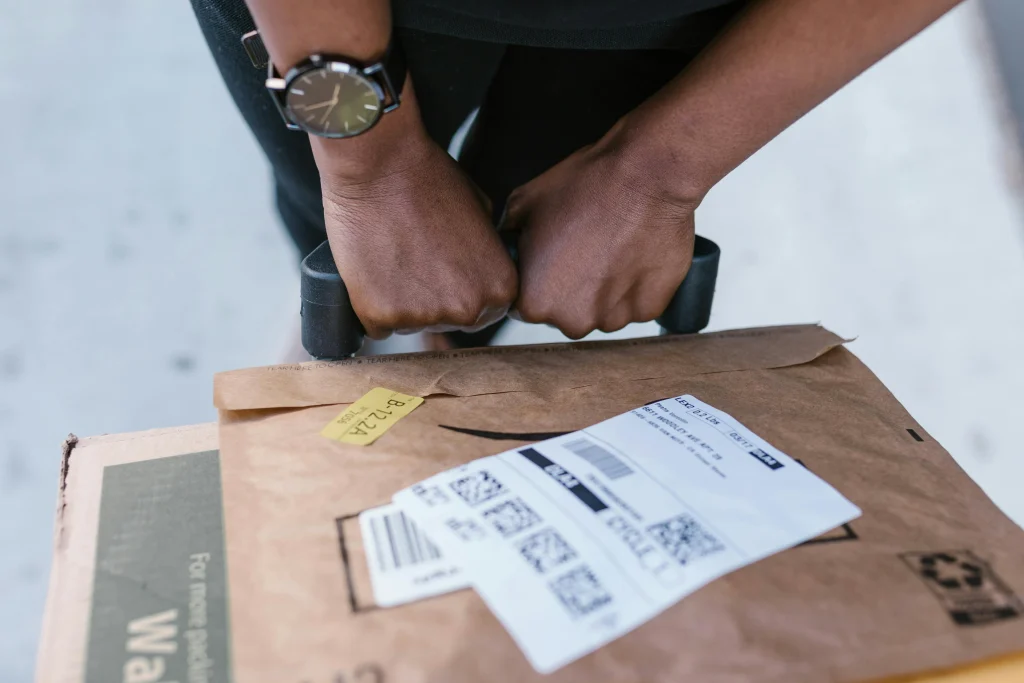 Creating Custom Jewelry Packaging for E-Commerce Success - e commerce packaging solutions images 3 1024x683