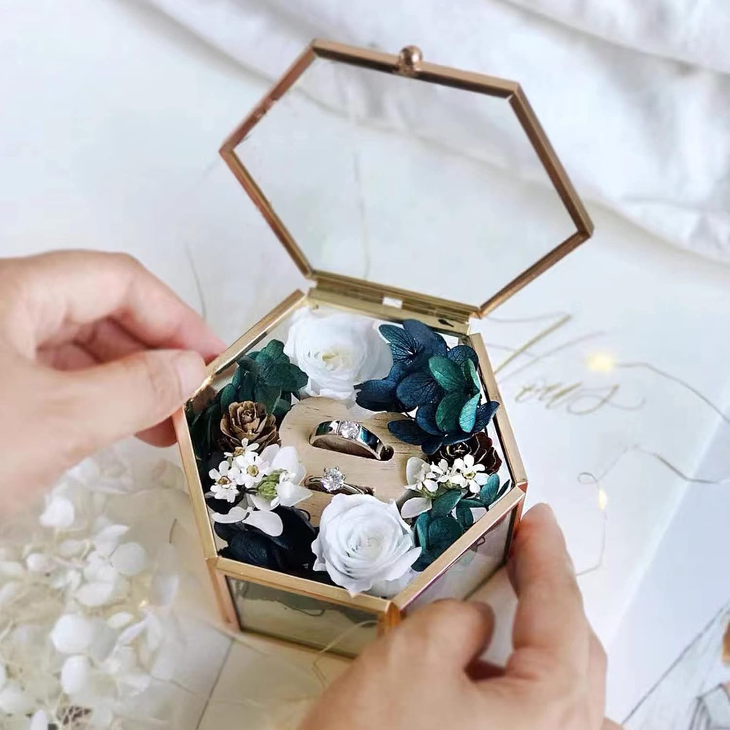 glass jewelry display (3)