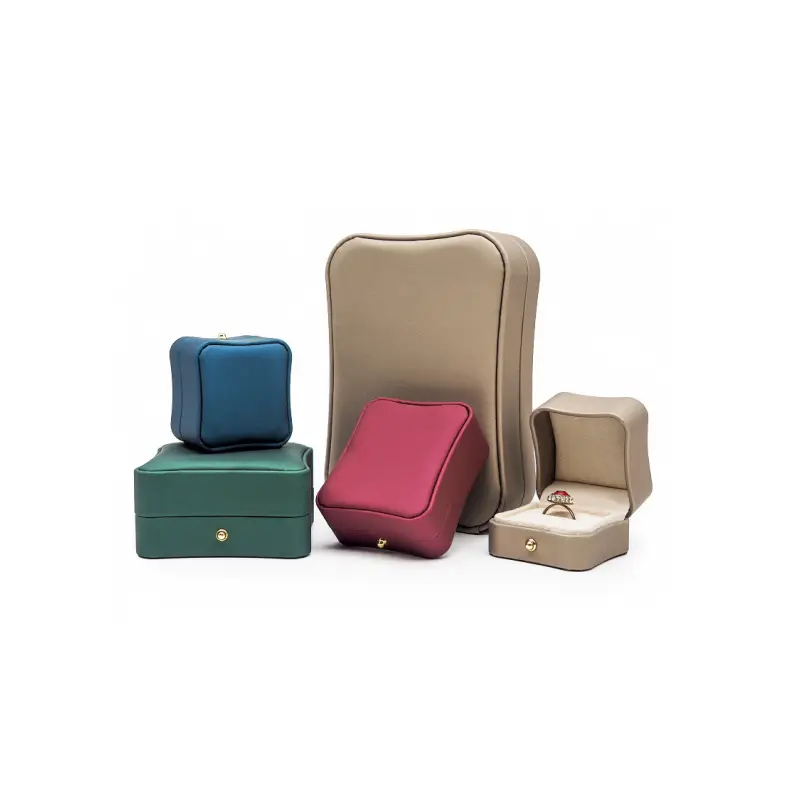 Stylish Jewelry and Accessories for A Moment of Noble Jewelry – Discover Custom Accessory Jewelry Solutions and Jewelries and Accessories Displays with Richpack - jewelry and accessories (1)
