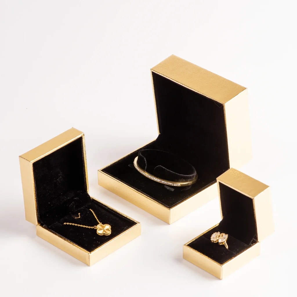 Top 10 Jewelry Packaging Trends 2024 - jewelry case 053 1024x1024