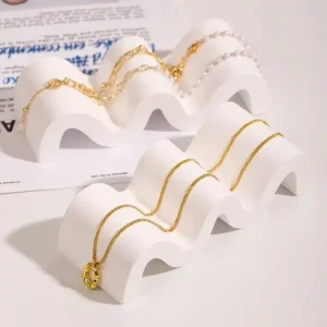 Creative Jewelry Display Ideas by Richpack for Stunning Presentations | Unique Necklace Display Ideas for Jewelry Retail and Luxury Brands - jewelry display 434