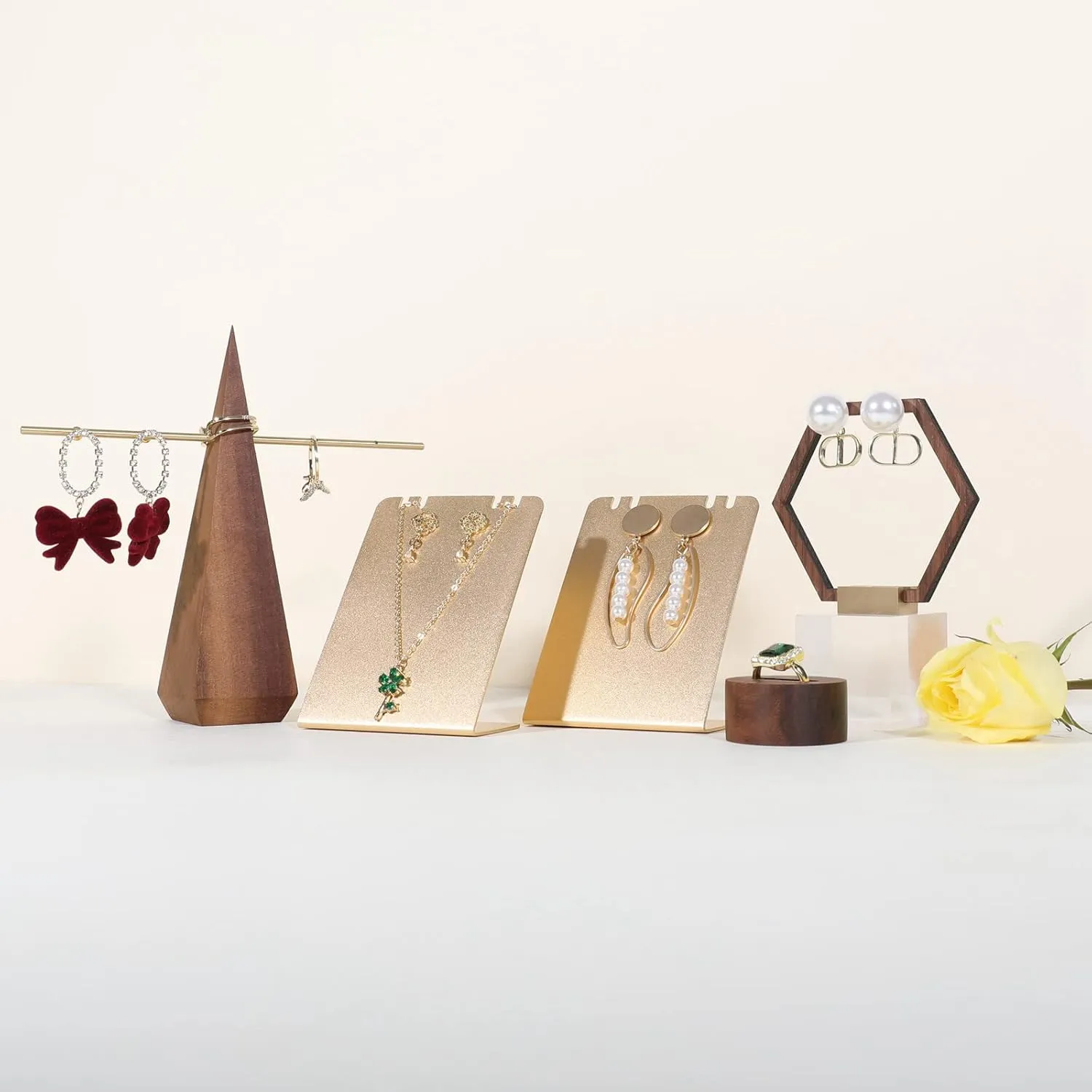 metal jewelry stand (1)