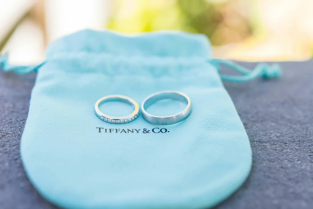 10 Best Customizable Jewelry Packaging Solutions for Standout Branding - pexels miriam salgado 157461221 10772741 1024x683