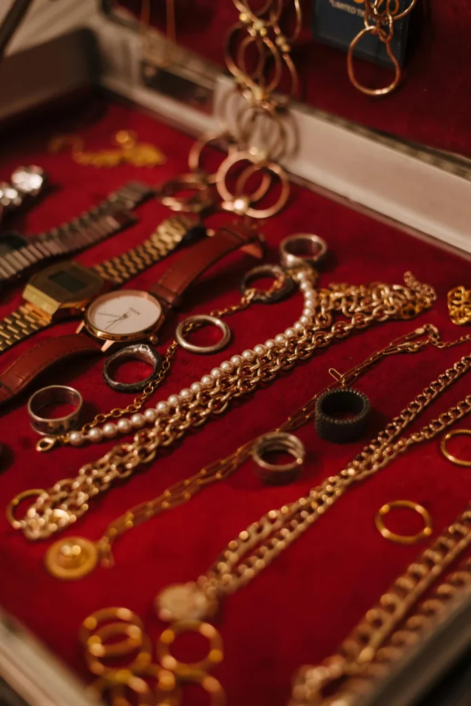 Case Study: The Impact of Custom Packaging Designs on Retail Sales for a Boutique Jewelry Store - pexels ron lach 8706554