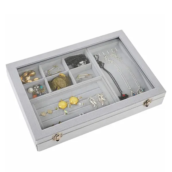velvet jewelry display (1)
