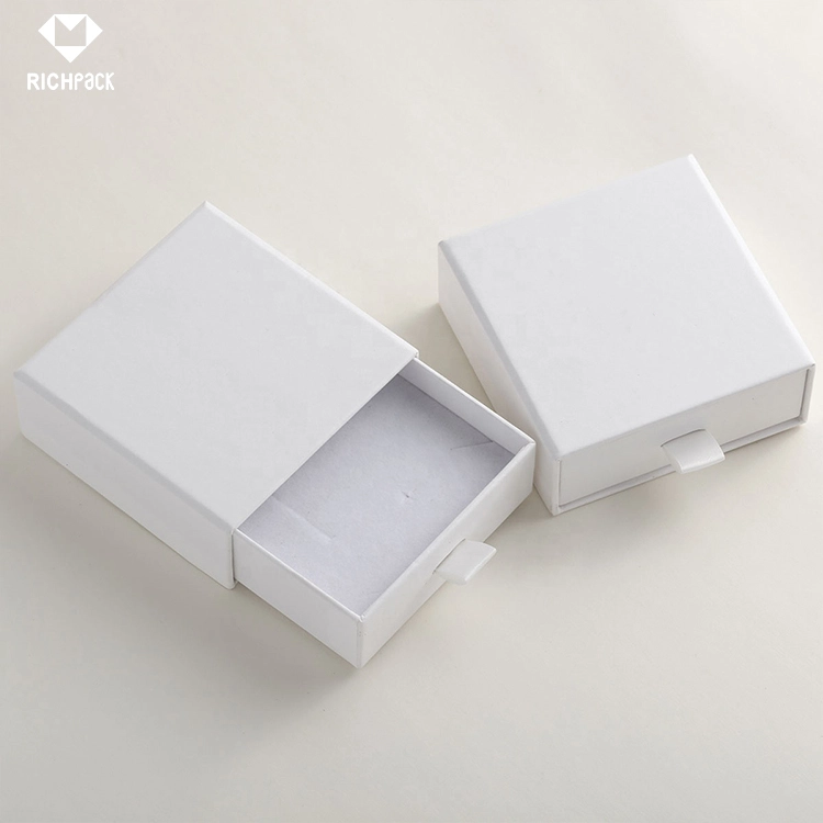Custom Printed Packaging for E-Commerce Subscription Boxes | Designed for Online Retailers Needing Scalable and Memorable Packaging for Monthly Deliveries - zt40 (6)