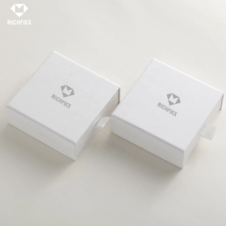 Custom Printed Packaging for E-Commerce Subscription Boxes | Designed for Online Retailers Needing Scalable and Memorable Packaging for Monthly Deliveries - zt40 (7)