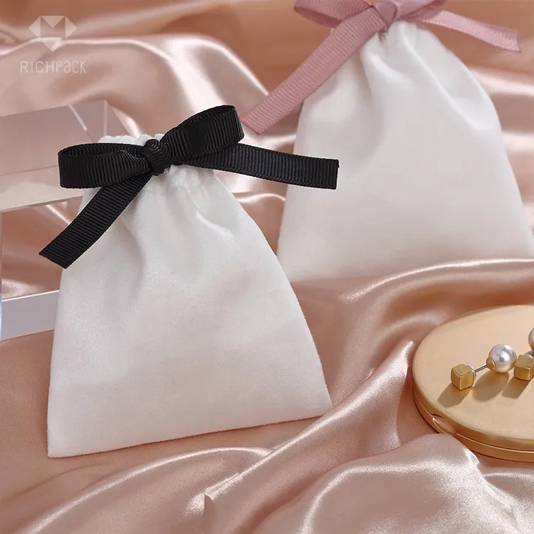 Environmentally Friendly Sustainable Jewelry Pouches for Green Businesses | Premium Packaging for Jewelers Focused on Eco-Conscious Solutions - zt63 (6)