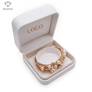 Ylelliset nahkaiset korurasiat monogrammilla alkukirjaimilla Ensiluokkaiset räätälöidyt pakkaukset huippuluokan koruille, yksilölliset suunnitteluvaihtoehdot – zt66 (6)