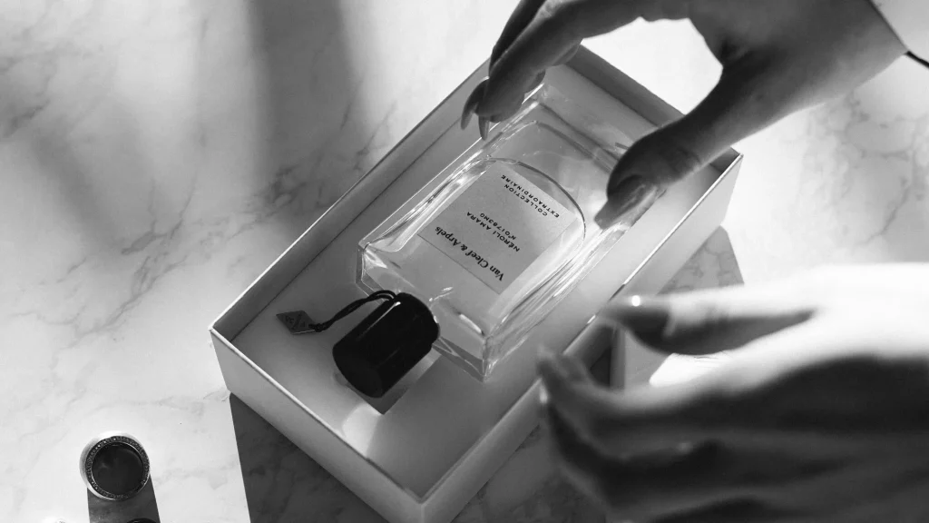 How to Choose Sustainable Materials for Custom Perfume Packaging: 4 Key Principles - cosmetic packaging desgin (33)