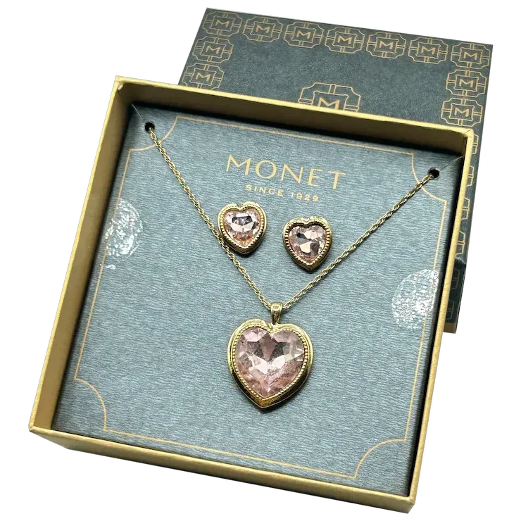How to Tell Monet Jewellery Brand Story Through Packaging Art - Monet jewellery for bracelet and earrings