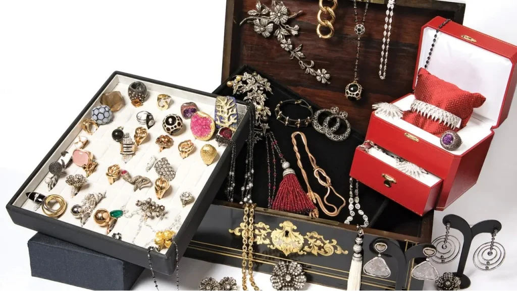 eNewton jewellery storage packaging