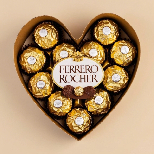 Ferrero Rocher Heart Gift Box - A Luxurious and Romantic Chocolate Gift - ferrero rocher heart 2