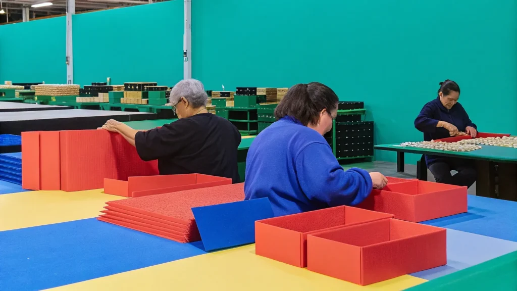 full production of jewelry box factory