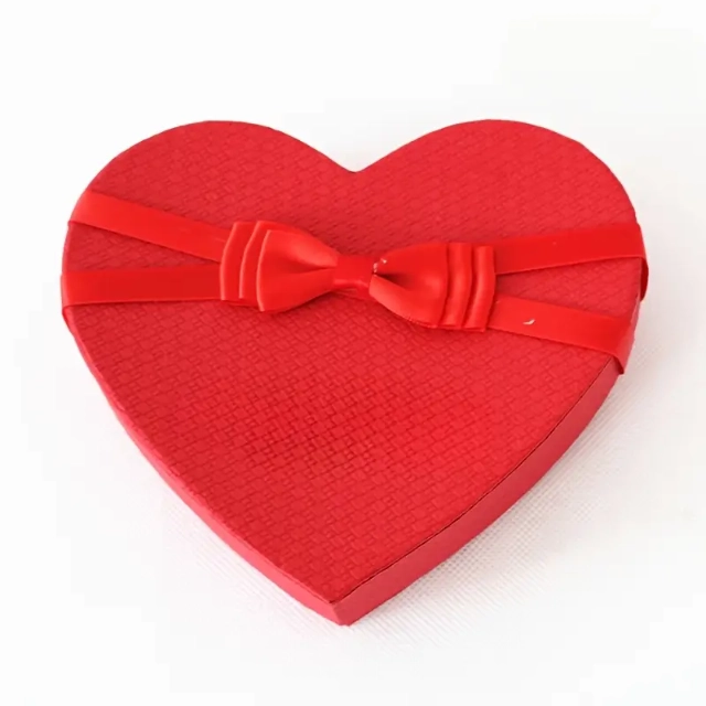 Unique heart-shaped gift box with pop-up love message and LED lighting - heart shaped chocolate box 5
