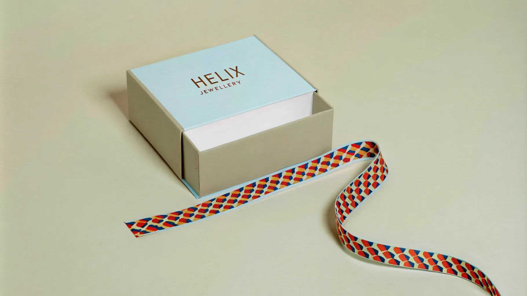 Helix Piercing Jewellery for Sensitive Ears: Quality Packaging and Materials Considerations - helix jewellery packaging