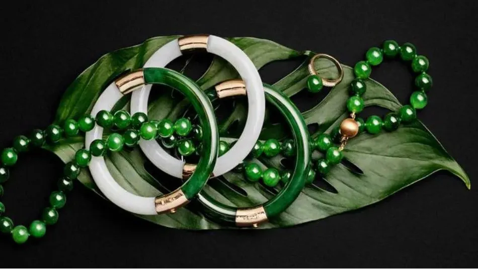 jade bracelet
