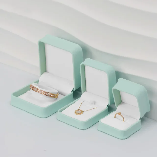 Custom Leather Jewelry Box - Allowing for Flexible Sizing, Color & Personalized Designs - 10353