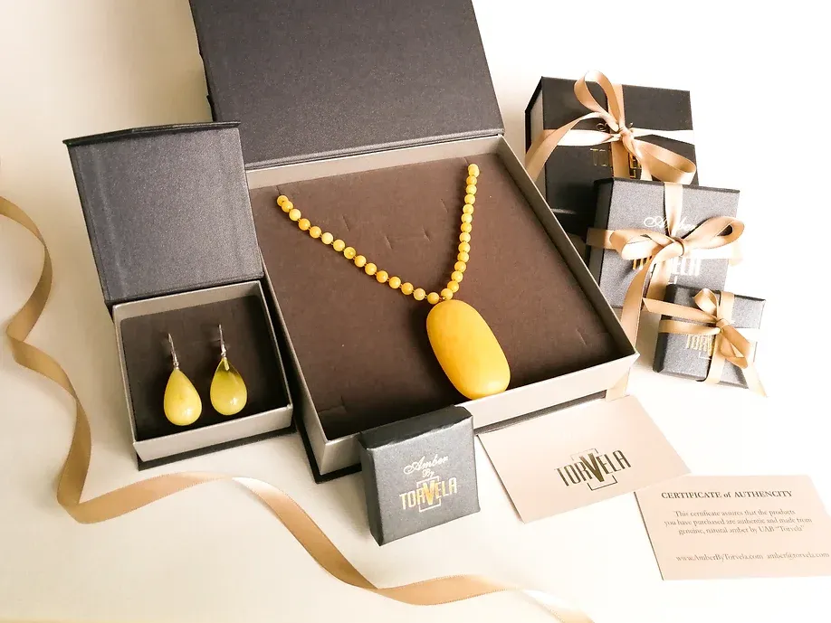 7 Innovative Amber Jewelry Packaging Styles for HealingThemes - Amber Jewelry box set