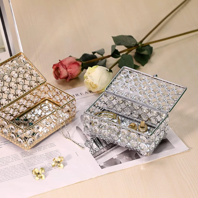 Glistening Crystal Boxes | Fashioned from High-Purity Crystal/Glass for Spotlighting Precious Items - Crystal Boxes5