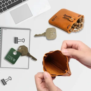 کیسه های چرمی حکاکی شده: زیبا با طرح های حکاکی شده، عالی برای حمل و هدیه - کیسه های چرمی حکاکی شده 3