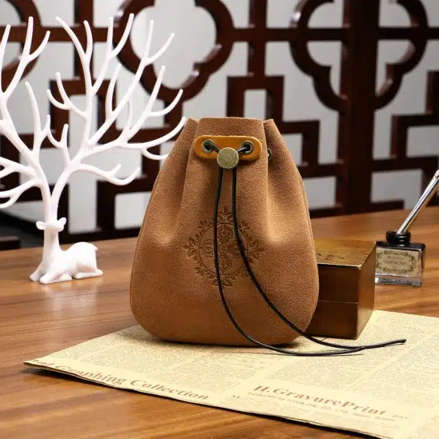 Mini Zipper Pouches for Tiny Essentials Carrying | Cute Solutions with Personalized Prints - leather jewelry travel pouch2
