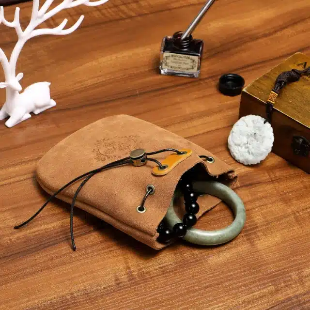 Mini Zipper Pouches for Tiny Essentials Carrying | Cute Solutions with Personalized Prints - leather jewelry travel pouch4