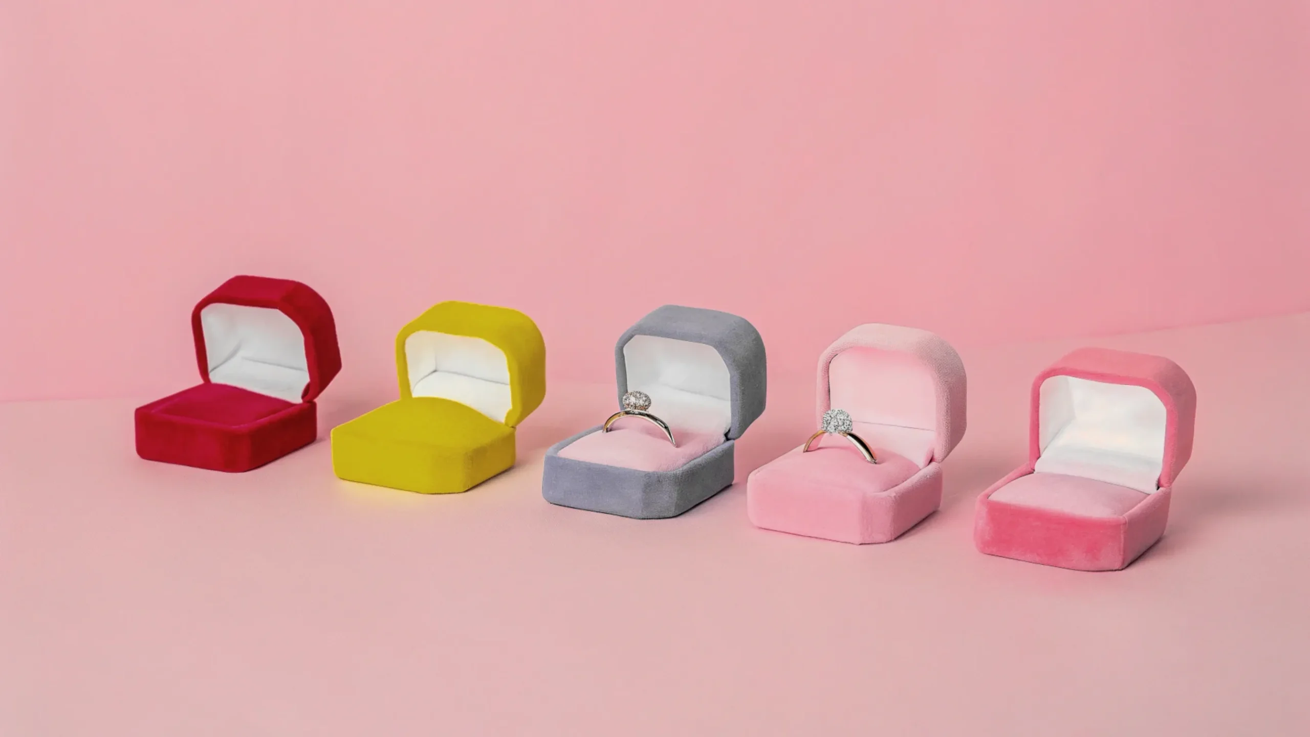 Jewelry Packaging with Velvety vs. Soft Fabric Linings: Which Offers More Premium Feel? - lining choices
