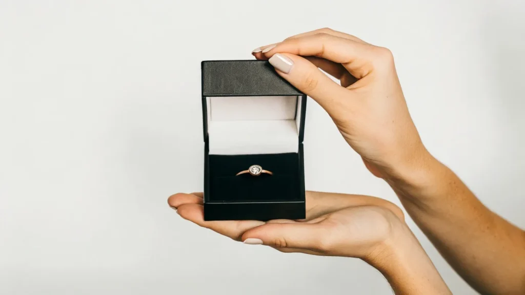 How to Choose the Ideal Susan Shaw Jewellery and Packaging for Special Occasions - susan shaw ring box