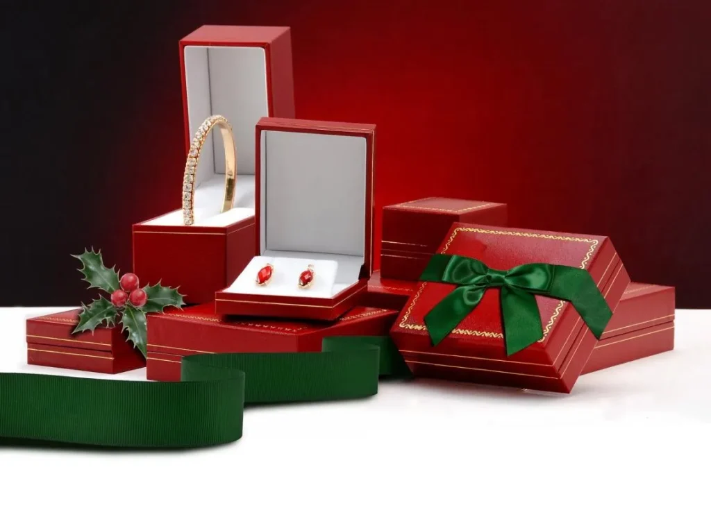 Top 7 Holiday Packaging Styles for Huntington Jewelry Pieces - untington Jewelry Holiday Packaging